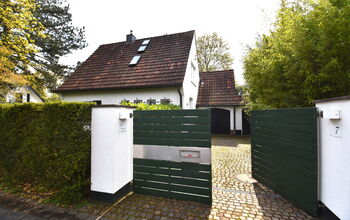 Wohlfühl-Idylle in Angermund: Zauberhaftes EFH! Umlaufendes Gartenrefugium mit altem Baumbestand!