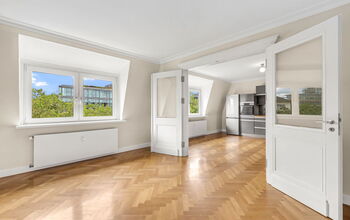 Düsseldorf 4Zimmer City-Wohnung mit Balkon