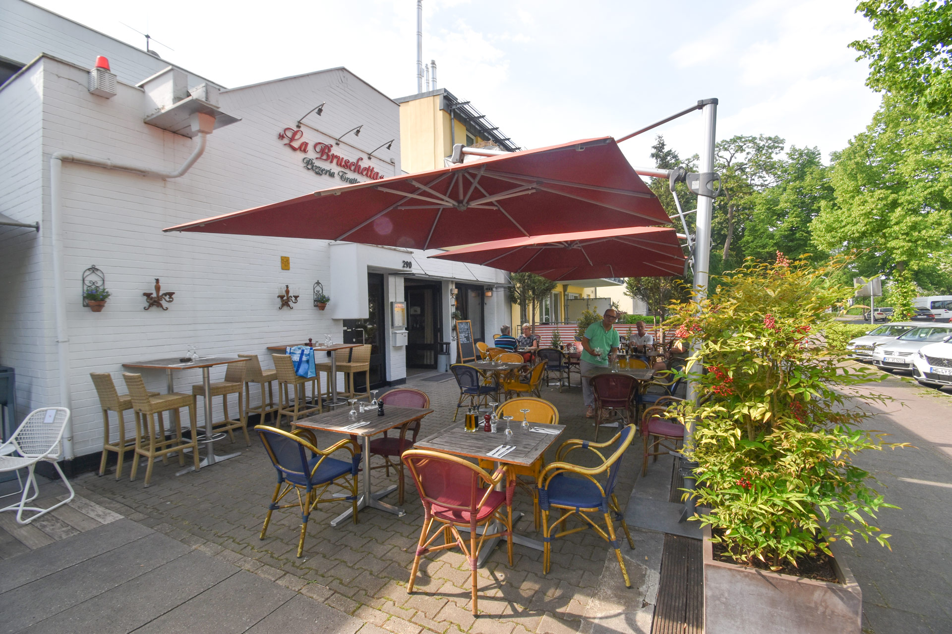 Gewerbe-Immobilie Kaiserswerth: "Pizzeria La Bruschetta"! Kulinarischer Hotspot und Top-Kapitalanlage!